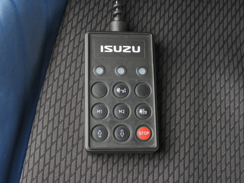 いすゞ ギガ ウイング車 大型 2PG-CYJ77C 年式 H29[写真40]