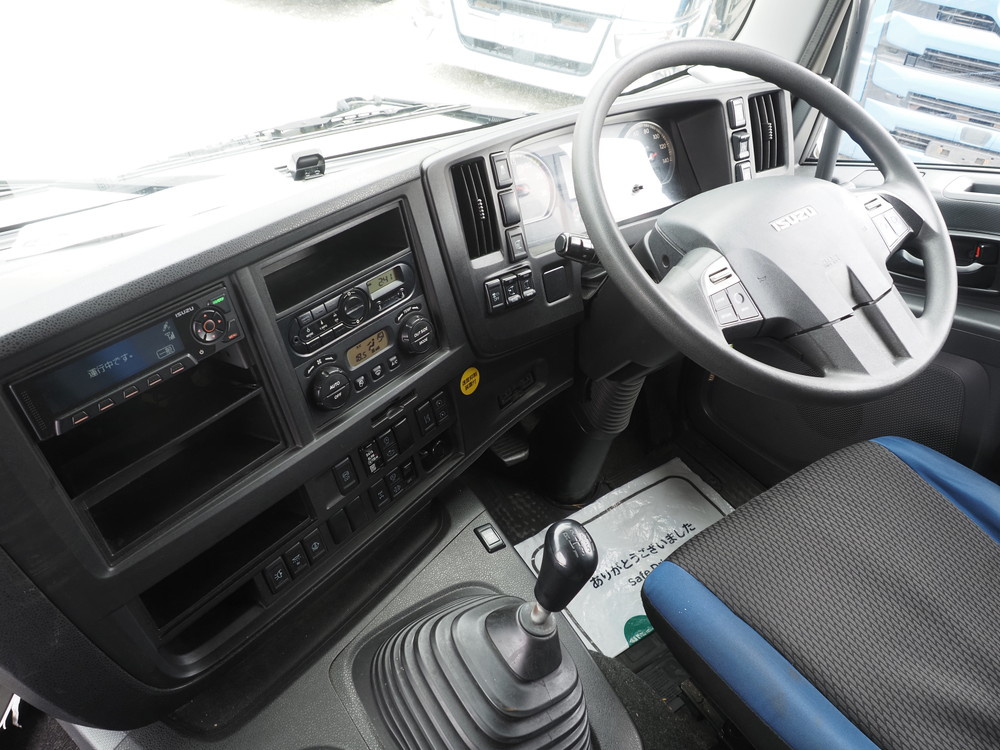 いすゞ ギガ ウイング車 大型 2PG-CYJ77C 年式 H29[写真36]