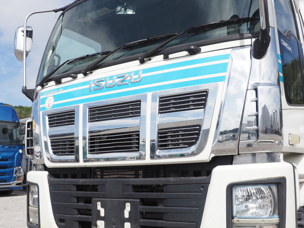 いすゞ ギガ ウイング車 大型 QKG-CYJ77A 年式 H27[写真09]