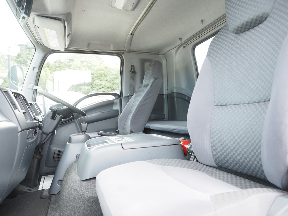 いすゞ フォワード ウイング車 中型 TKG-FRR90T2 年式 H27[写真37]