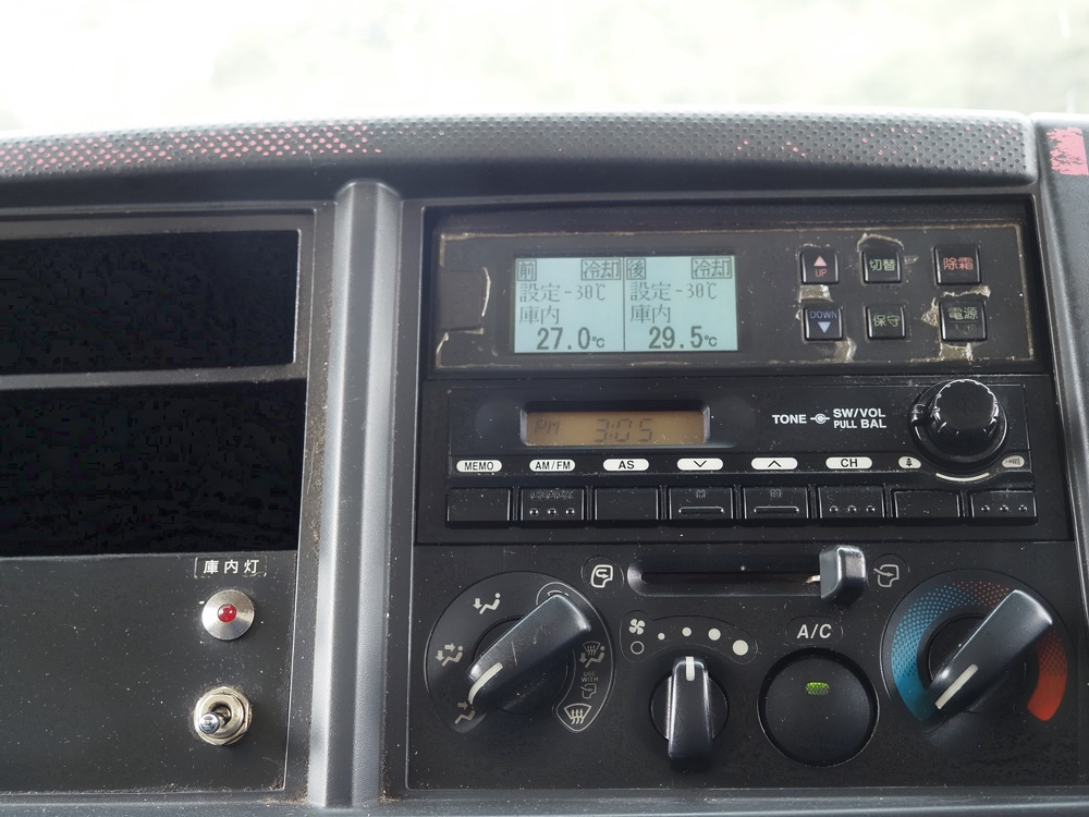 いすゞ エルフ 冷凍バン 小型 TKG-NPR85AN 年式 H25[写真28]