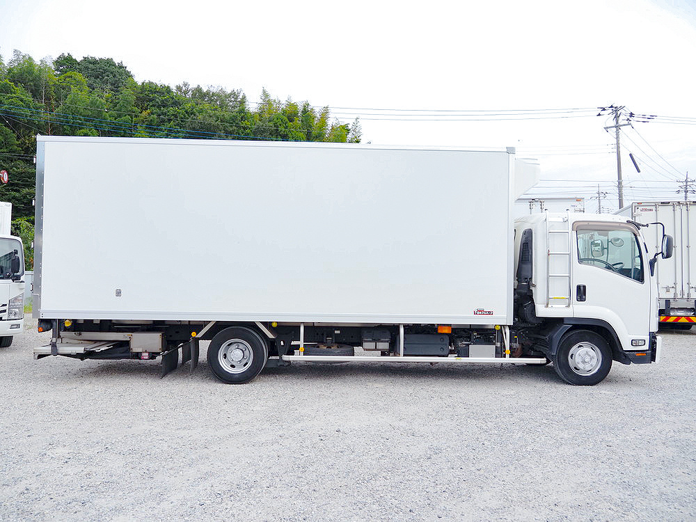 いすゞ フォワード 冷凍バン 中型 2PG-FRR90T2 年式 H30[写真09]