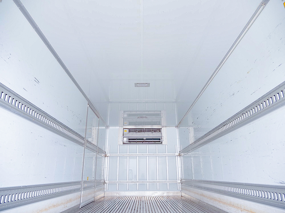 いすゞ フォワード 冷凍バン 中型 2PG-FRR90T2 年式 H30[写真19]