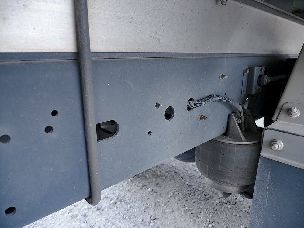 いすゞ フォワード 冷凍バン 中型 2PG-FRR90T2 年式 H30[写真38]