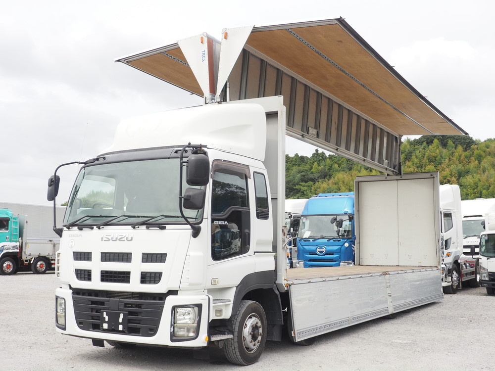 いすゞ ギガ ウイング車 大型 LKG-CYJ77A 年式 H23[写真03]