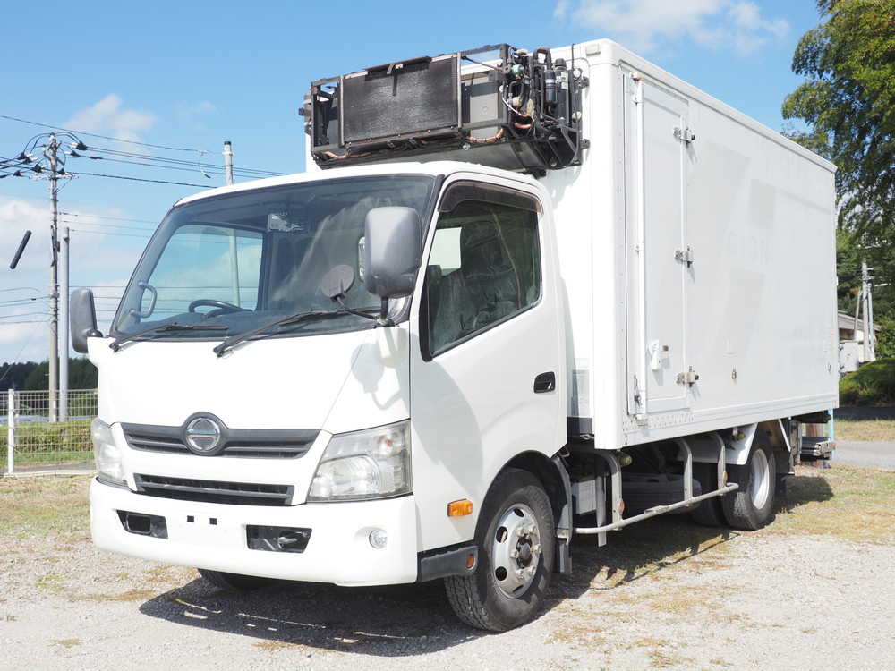 日野 デュトロ 冷凍バン 小型 TKG-XZU710M 年式 H27[写真01]