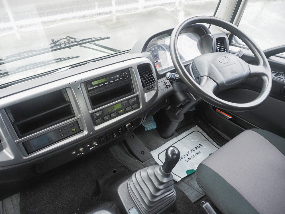 日野 レンジャープロ 冷凍バン 中型 TKG-FC9JKAA 年式 H25[写真26]