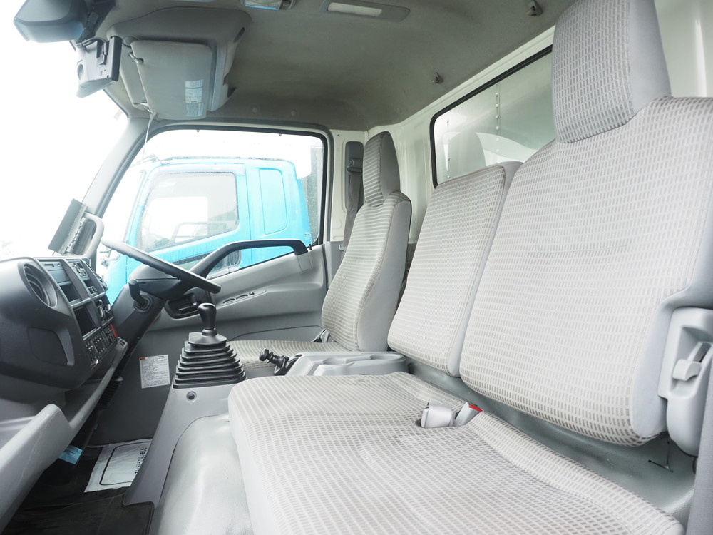 日野 デュトロ バン車 小型 TKG-XZU710M 年式 H30[写真31]