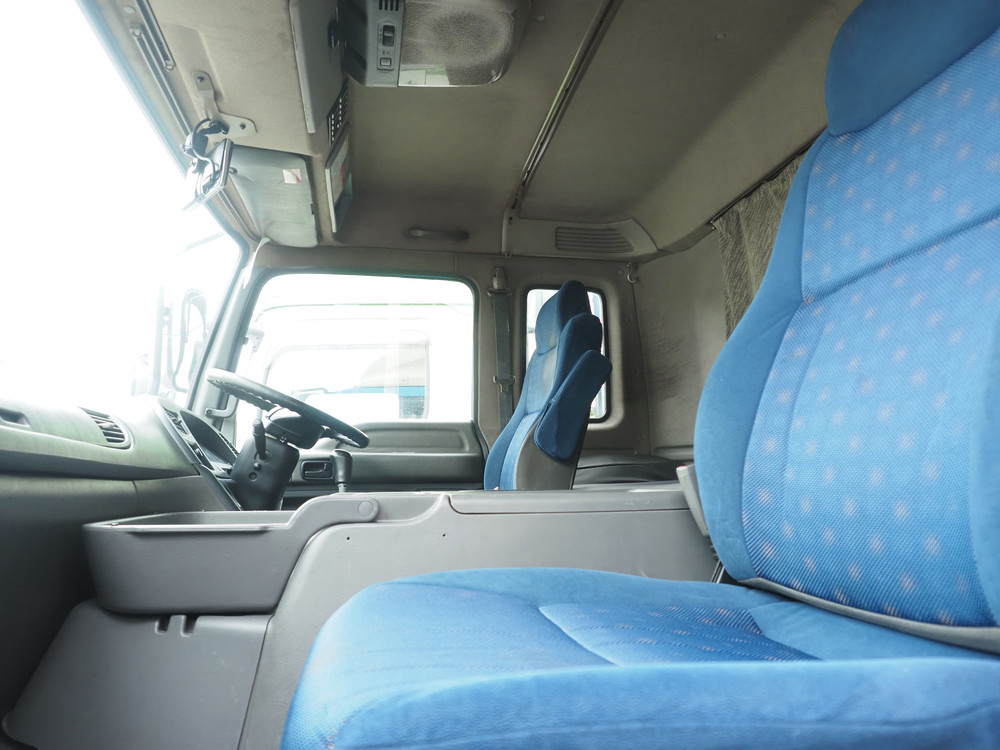 いすゞ ギガ ウイング車 大型 QKG-CYJ77A 年式 H24[写真41]