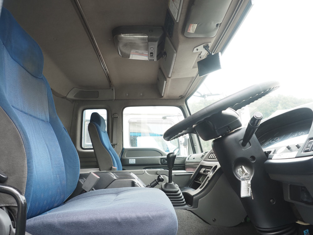 いすゞ ギガ ウイング車 大型 QKG-CYJ77A 年式 H24[写真32]