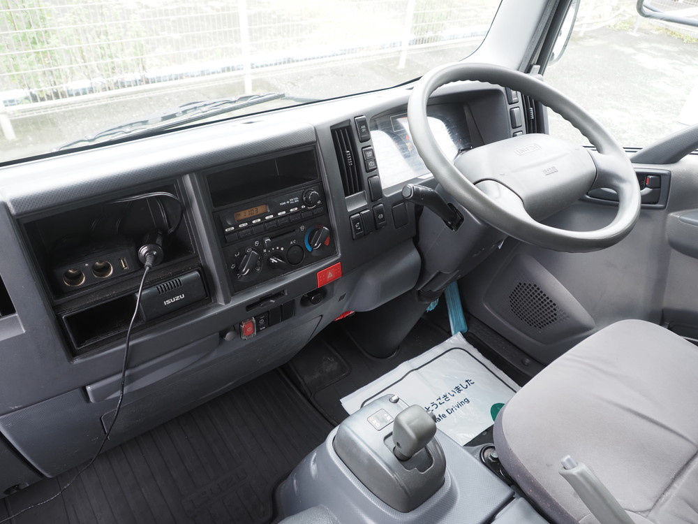 いすゞ エルフ バン車 小型 TKG-NPR85AN 年式 H24[写真23]