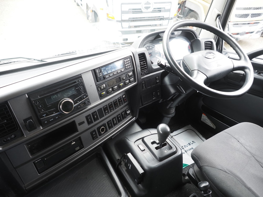 日野 プロフィア ウイング車 大型 QPG-FW1EXEG 年式 H29[写真36]