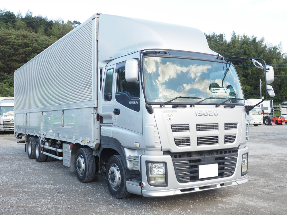 いすゞ ギガ ウイング車 大型 LKG-CYJ77A 年式 H22[写真04]