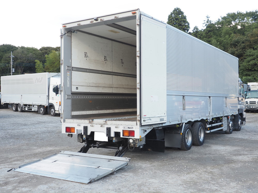 いすゞ ギガ ウイング車 大型 LKG-CYJ77A 年式 H22[写真29]