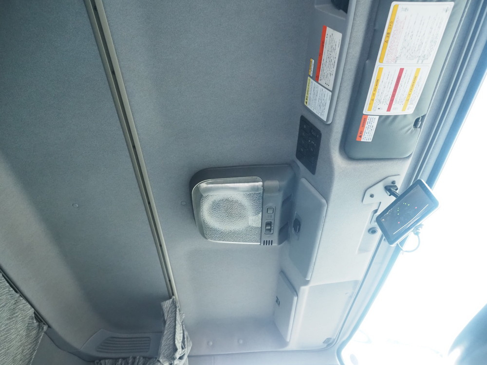 いすゞ ギガ ウイング車 大型 LKG-CYJ77A 年式 H22[写真42]