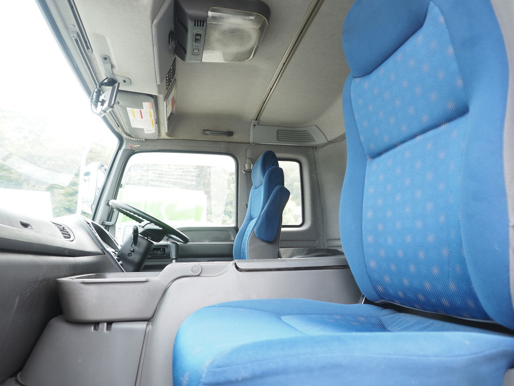 いすゞ ギガ ウイング車 大型 QKG-CYL77A 年式 H27[写真44]