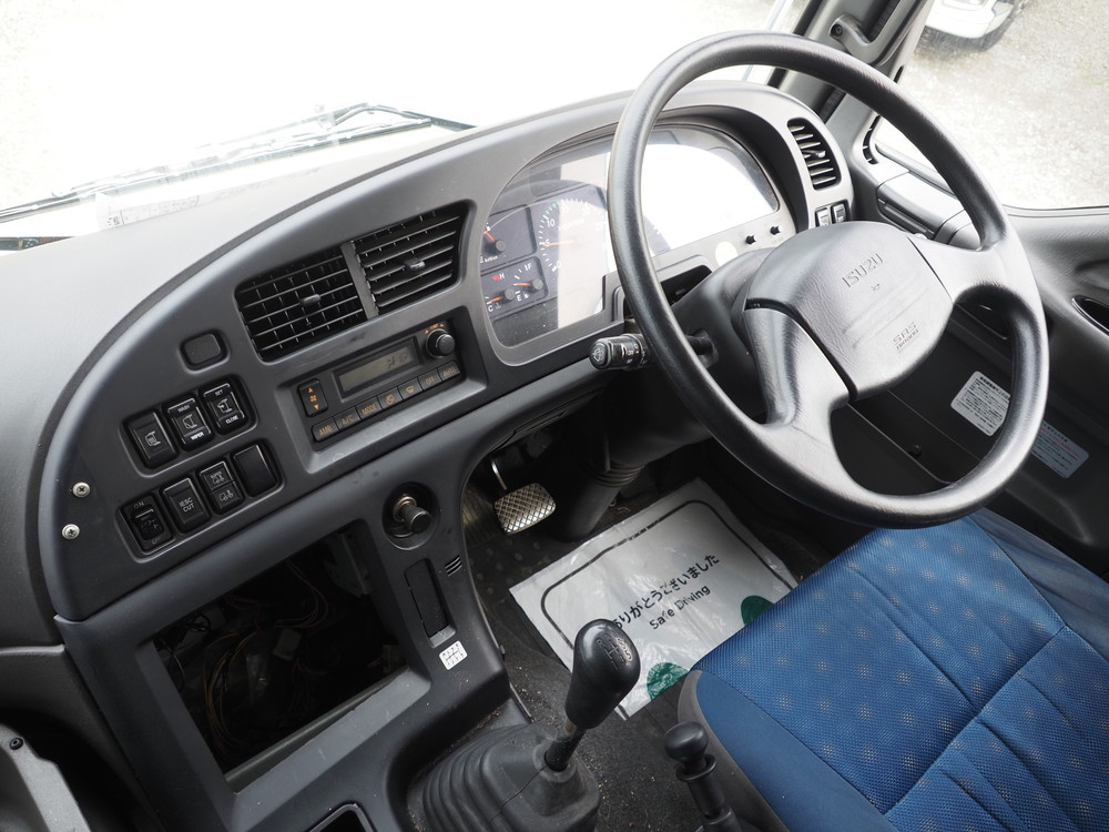 いすゞ ギガ ウイング車 大型 QKG-CYL77A 年式 H27[写真37]