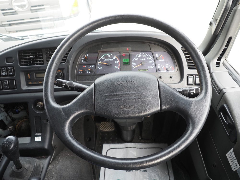 いすゞ ギガ ウイング車 大型 QKG-CYL77A 年式 H27[写真36]