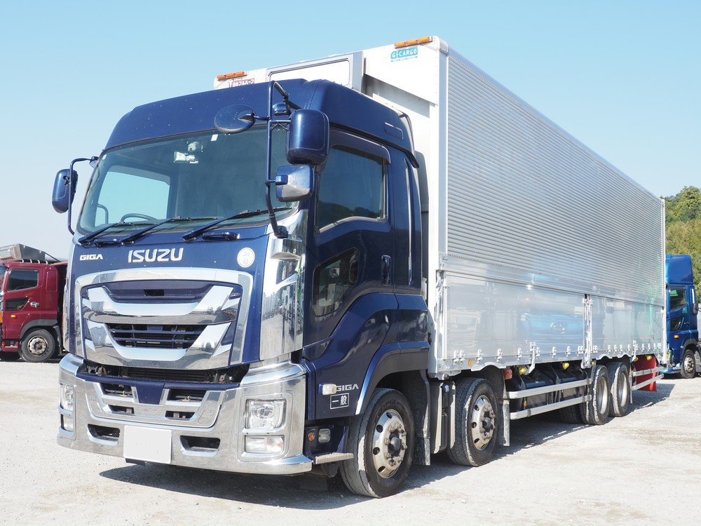 いすゞ ギガ ウイング車 大型 2PG-CYJ77C 年式 H29[写真01]