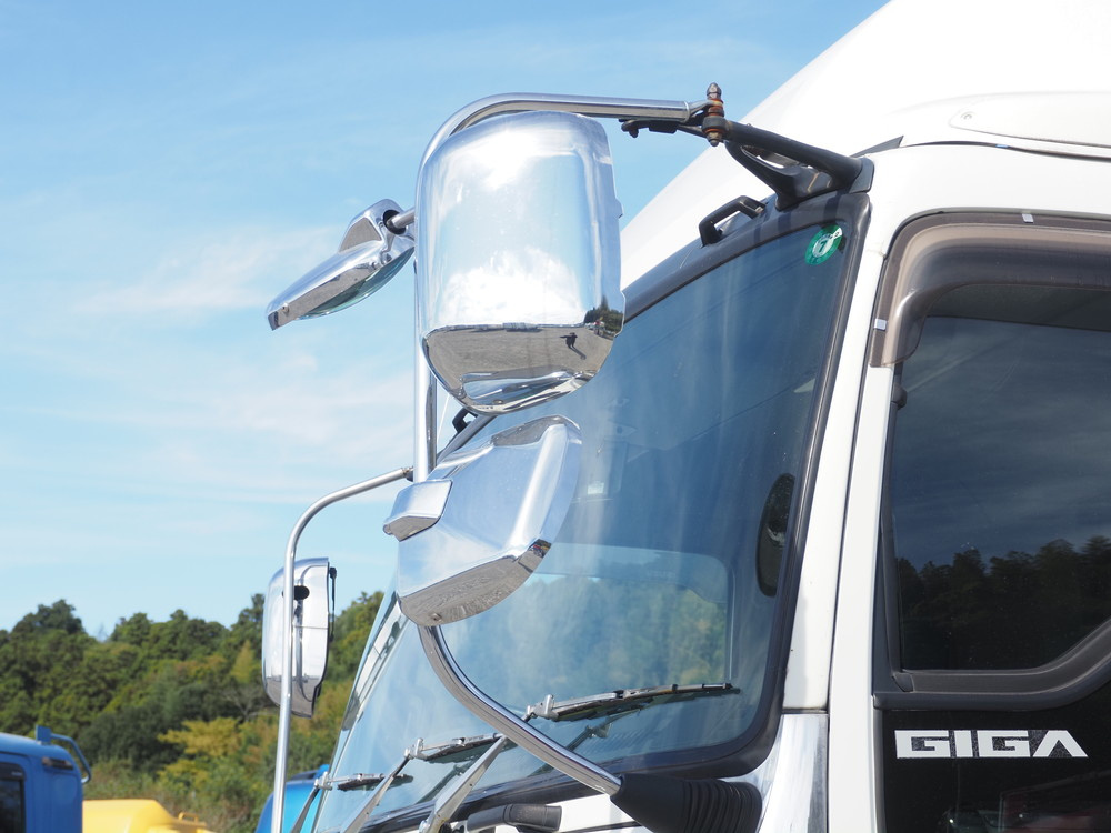いすゞ ギガ ウイング車 大型 QKG-CYL77A 年式 H27[写真09]