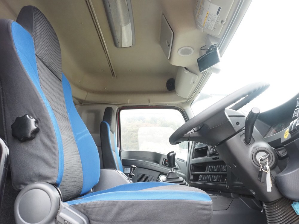いすゞ ギガ トラクタ 大型 QKG-EXD52BD 年式 H29[写真21]