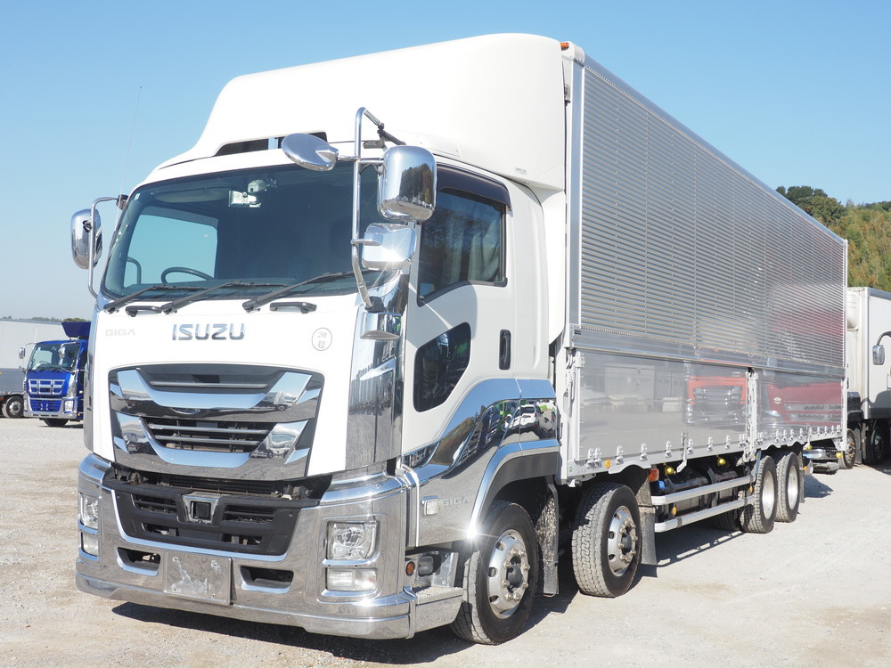いすゞ ギガ ウイング車 大型 2PG-CYJ77C 年式 H29[写真01]