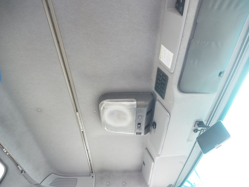 いすゞ ギガ 冷凍ウイング 大型 PDG-CYJ77W8 年式 H22[写真42]