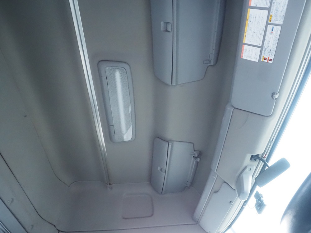 日野 プロフィア トラクタ 大型 QPG-SH1EDDG 年式 H29[写真26]