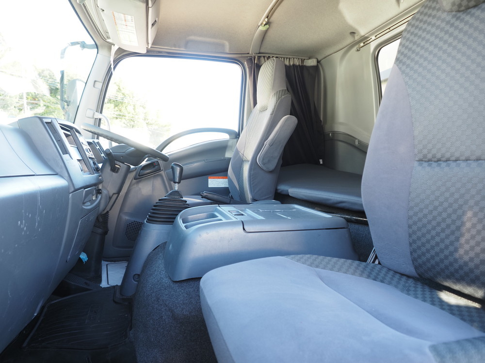 いすゞ フォワード ウイング車 中型 TKG-FRR90S2 年式 H28[写真38]