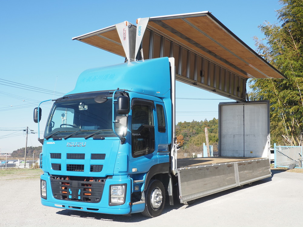 いすゞ ギガ ウイング車 大型 QKG-CYJ77A 年式 H25[写真03]