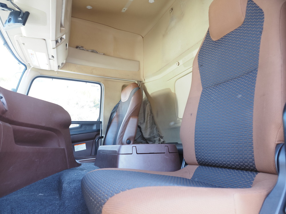 日野 プロフィア ウイング車 大型 2DG-FW1AHG 年式 H30[写真41]