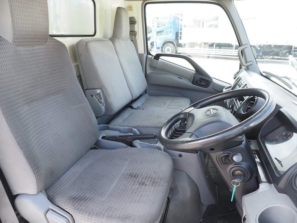 日野 デュトロ 冷凍バン 小型 TKG-XZU710M 年式 H26[写真29]