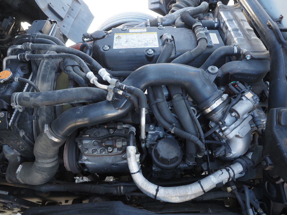 いすゞ フォワード 冷凍バン 中型 TKG-FRR90T2 年式 H25[写真40]