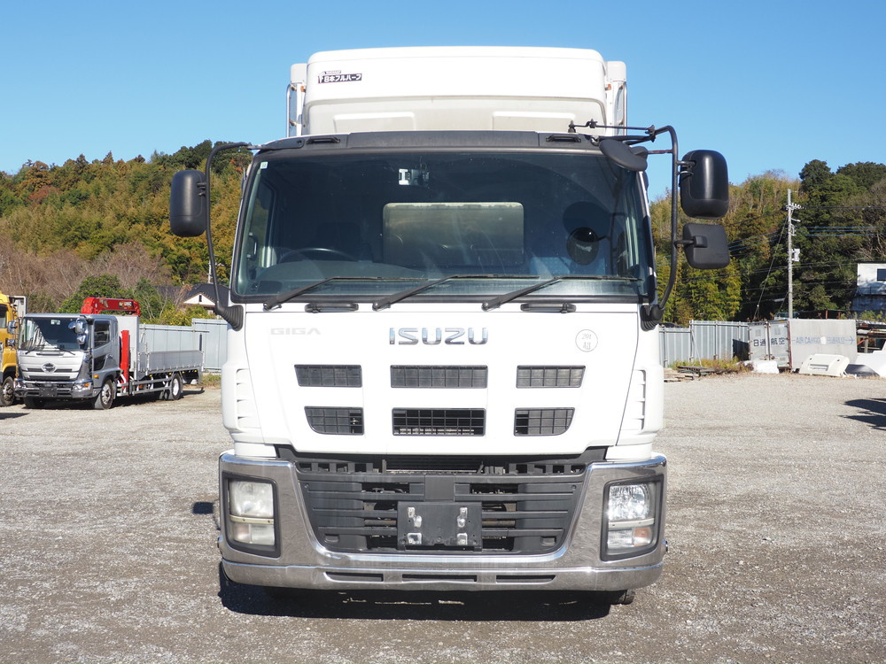 いすゞ ギガ 冷凍バン 大型 QKG-CYL77A 年式 H25[写真02]