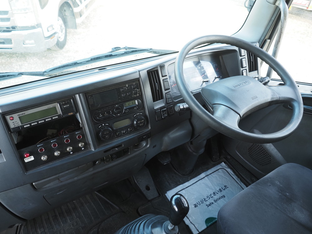 いすゞ フォワード 冷凍バン 中型 TKG-FRR90T2 年式 H29[写真29]