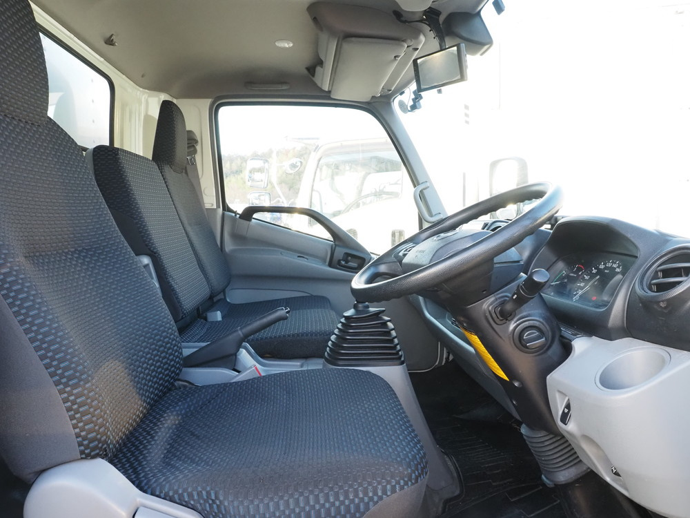 日野 デュトロ バン車 小型 2KG-XZU720M 年式 R1[写真25]