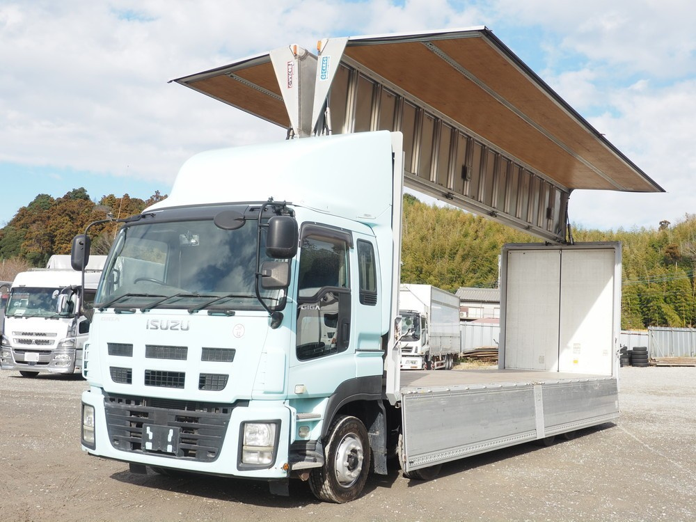いすゞ ギガ ウイング車 大型 QKG-CYJ77A 年式 H25[写真02]