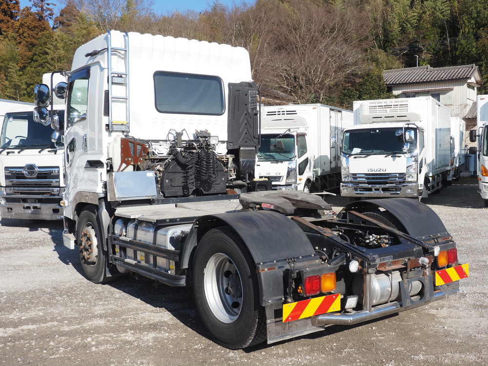 いすゞ ギガ トラクタ 大型 QKG-EXD52BD 年式 H29[写真06]