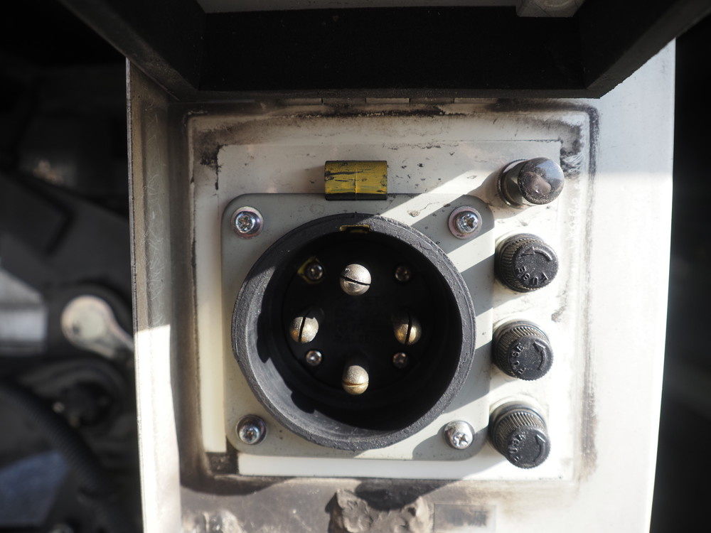 いすゞ エルフ 冷凍バン 小型 TKG-NMR85AN 年式 H26[写真11]