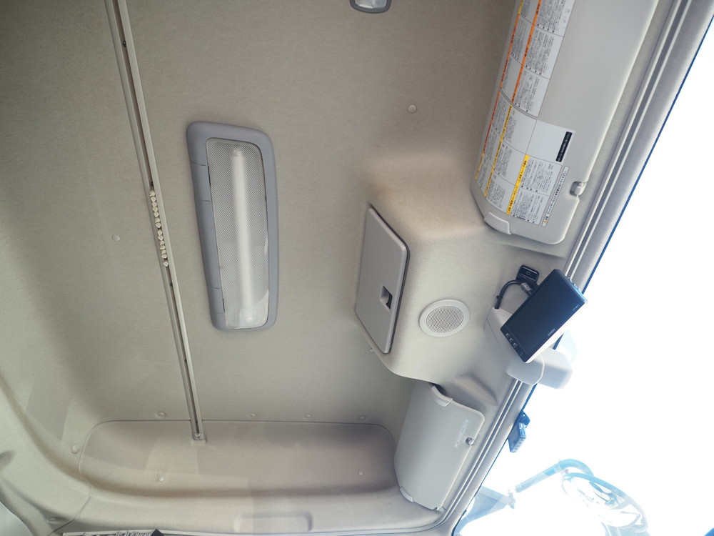 いすゞ ギガ トラクタ 大型 QKG-EXD52BD 年式 H30[写真22]