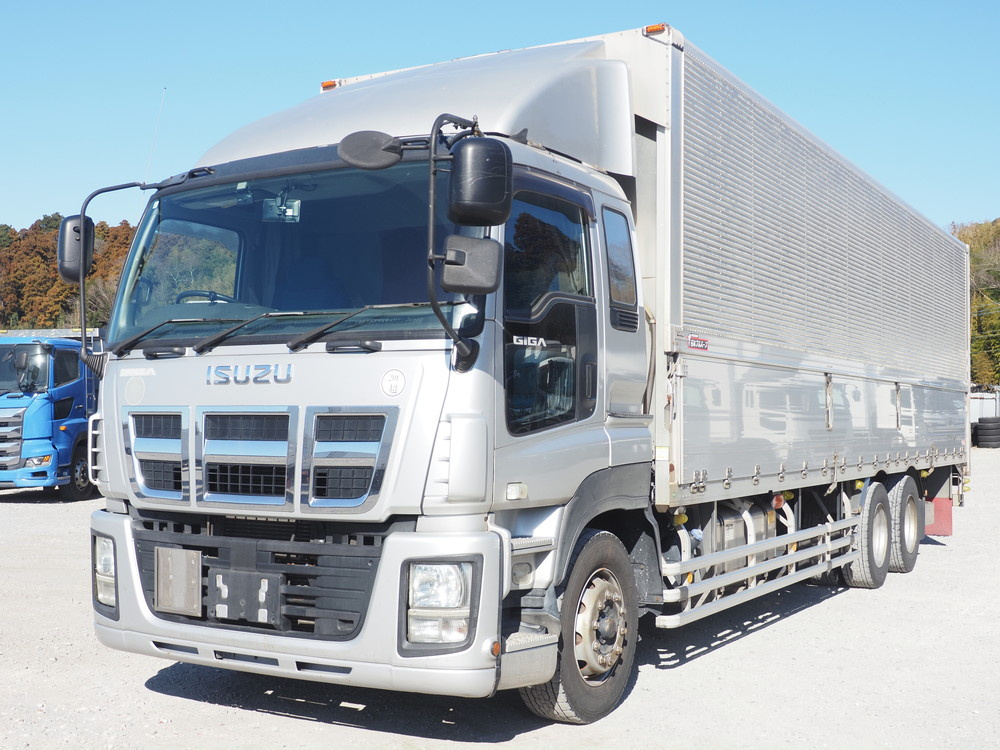 いすゞ ギガ ウイング車 大型 QKG-CYL77A 年式 H27[写真01]