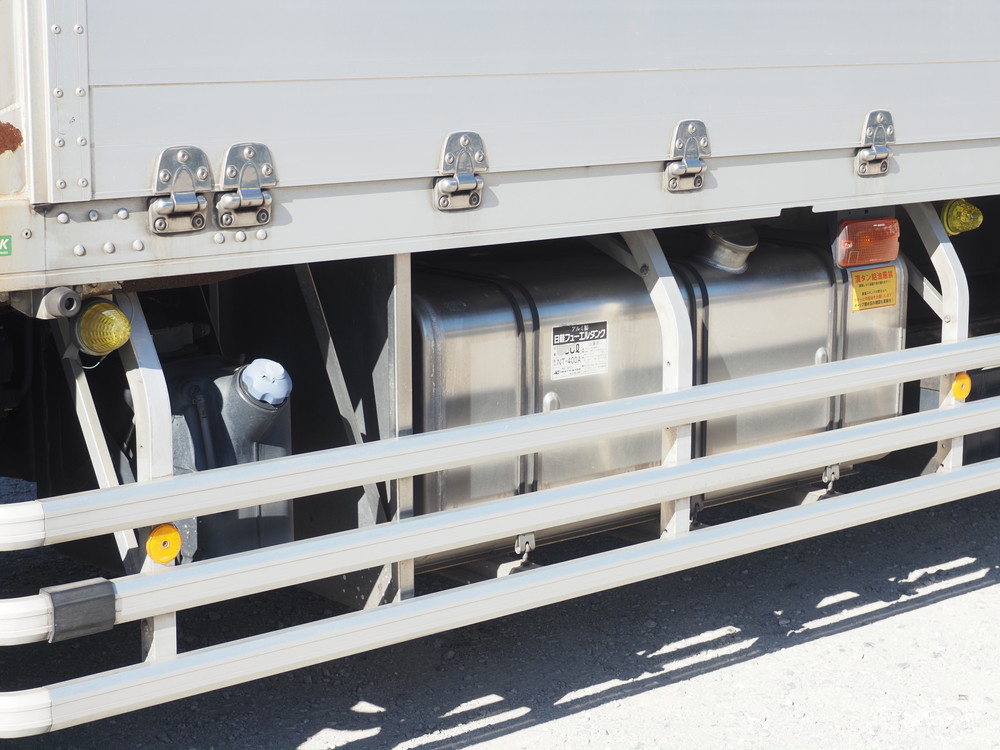 いすゞ ギガ ウイング車 大型 QKG-CYL77A 年式 H27[写真15]