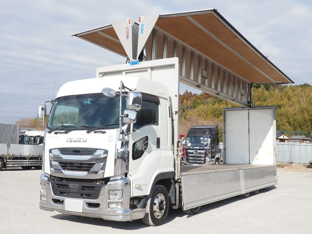 いすゞ ギガ ウイング車 大型 2PG-CYJ77C 年式 H30[写真02]