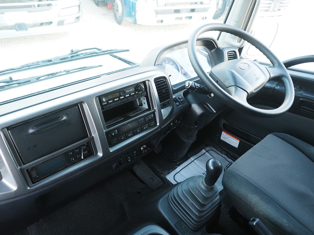 日野 レンジャープロ 冷凍バン 中型 TKG-FD7JLAG 年式 H28[写真29]