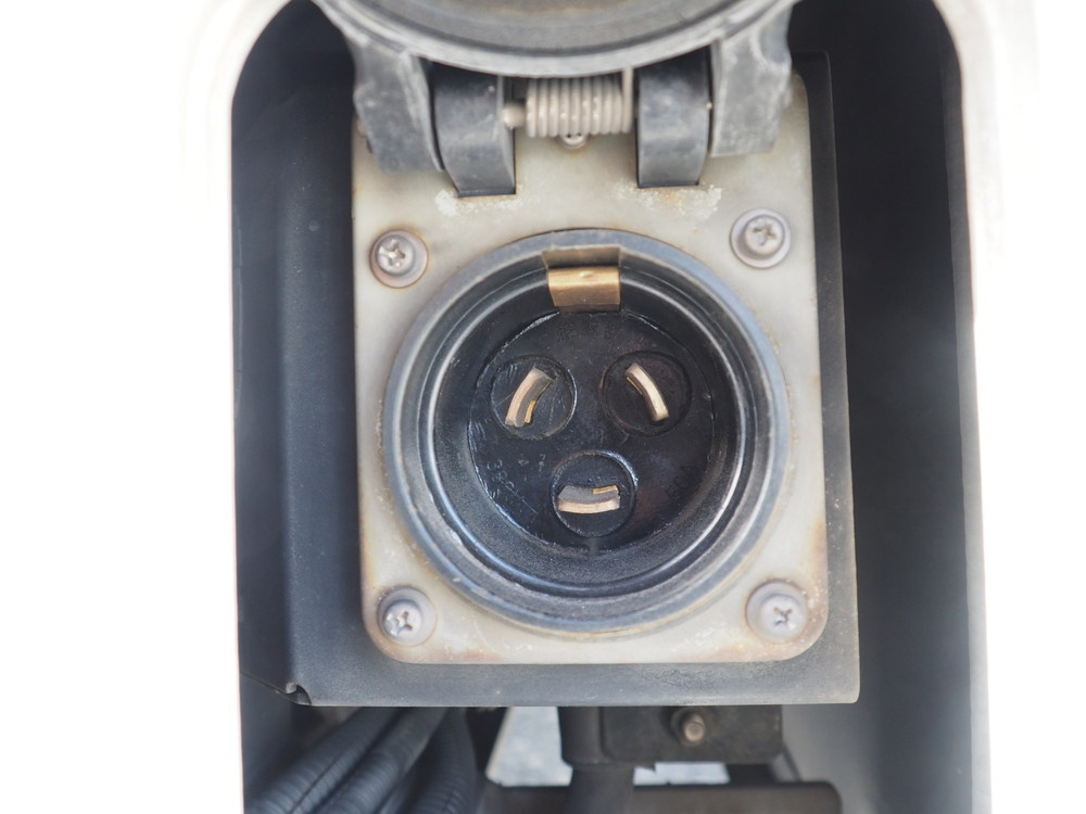 いすゞ ギガ 冷凍バン 大型 QKG-CYJ77AA 年式 H27[写真13]