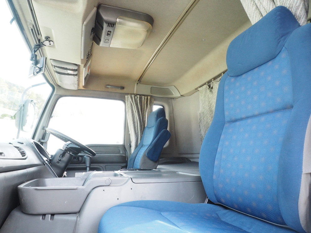いすゞ ギガ 冷凍バン 大型 QKG-CYJ77AA 年式 H27[写真33]