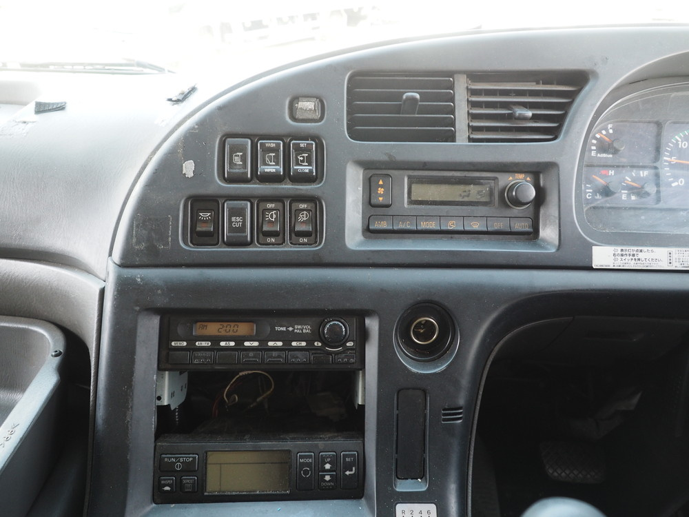 いすゞ ギガ 冷凍バン 大型 QKG-CYJ77AA 年式 H27[写真29]