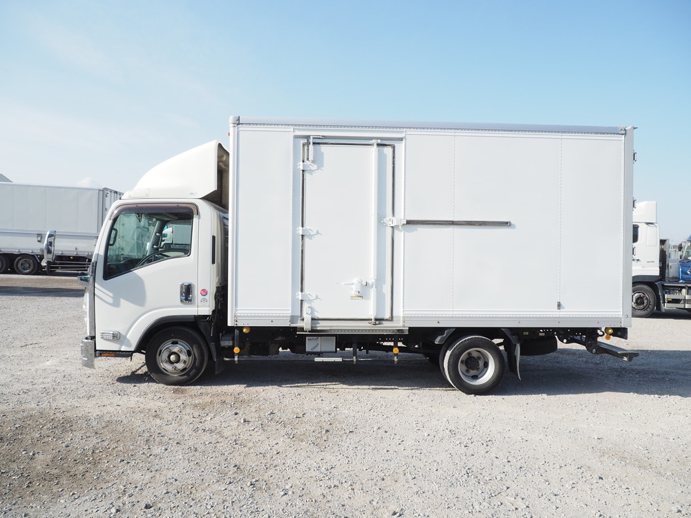 いすゞ エルフ バン車 小型 TRG-NLR85AN 年式 H29[写真10]