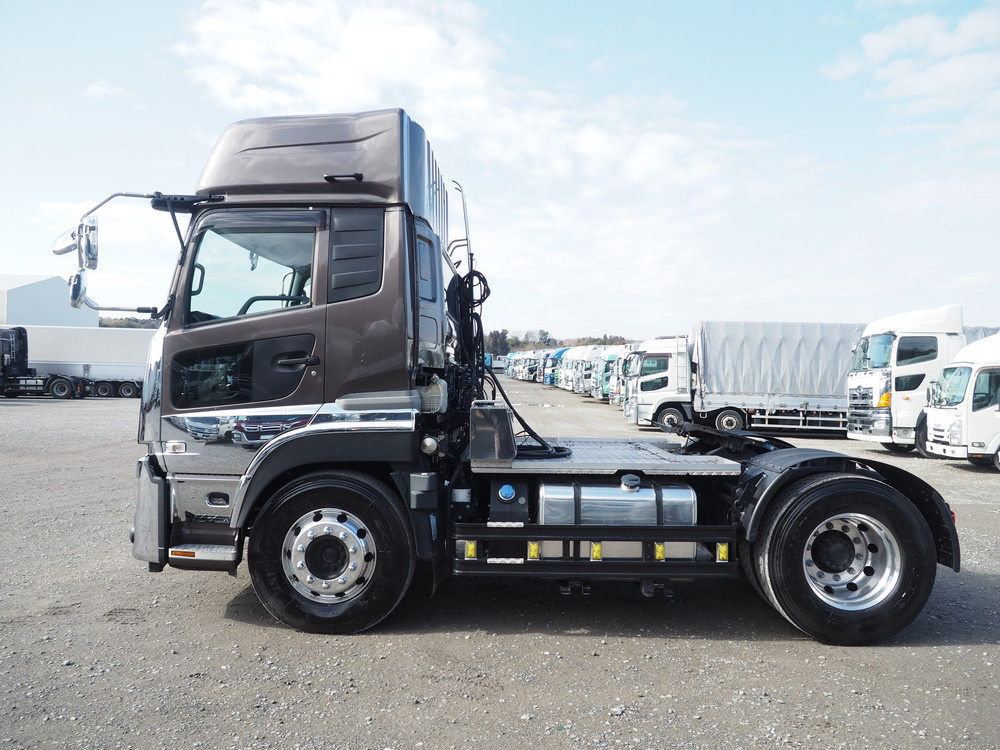 UDトラックス クオン トラクタ 大型 2RG-GK5DAB 年式 R5[写真11]