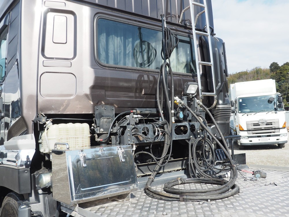 UDトラックス クオン トラクタ 大型 2RG-GK5DAB 年式 R5[写真19]